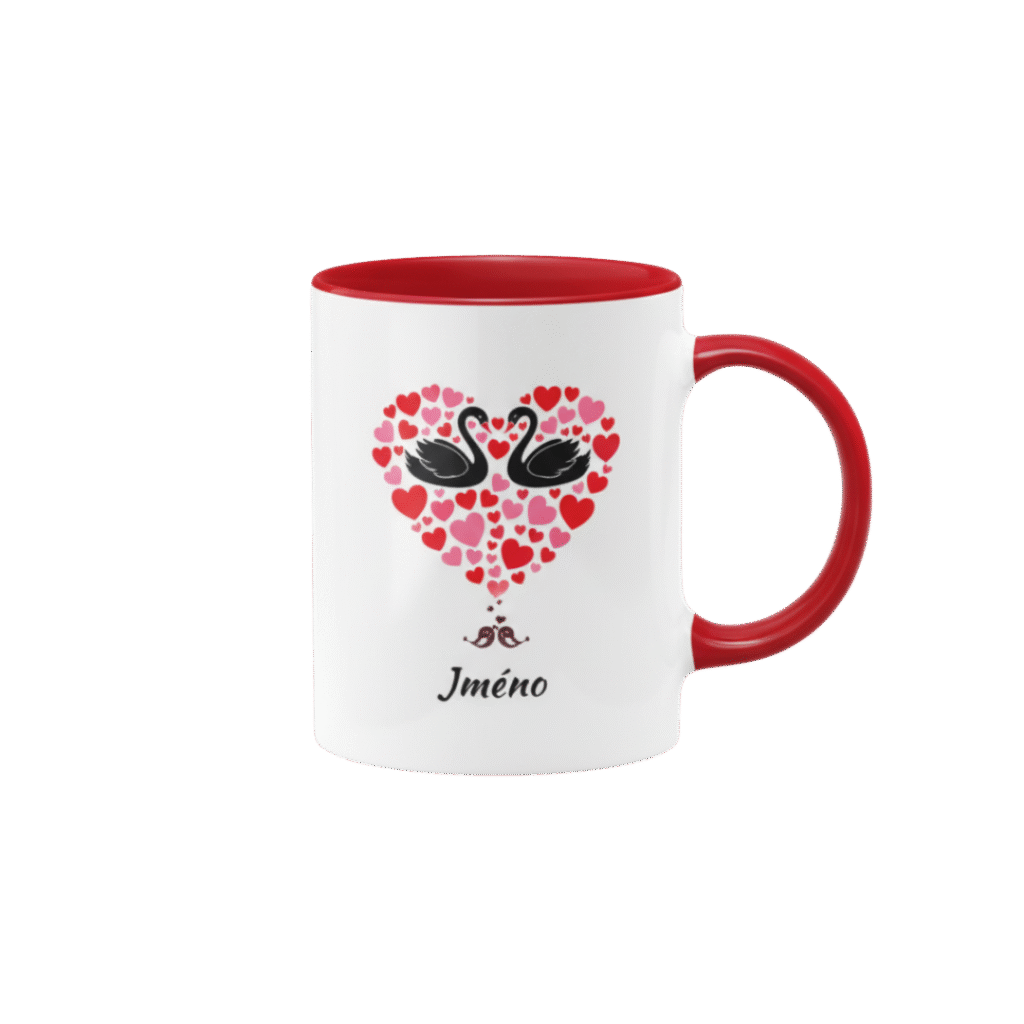 Caneca branca personalizada com interior e alça vermelhos, apresentando uma estampa em formato de coração feita de pequenos corações com dois cisnes negros ao centro e o texto "Jméno", da Maximus Print.